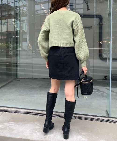 OLIVE des OLIVE（オリーブデオリーブ）の「クロップドケーブルプルオーバー（ニット/セーター・レディース・グレー/オフホワイト/グリーン・FREE）」の16枚目の写真