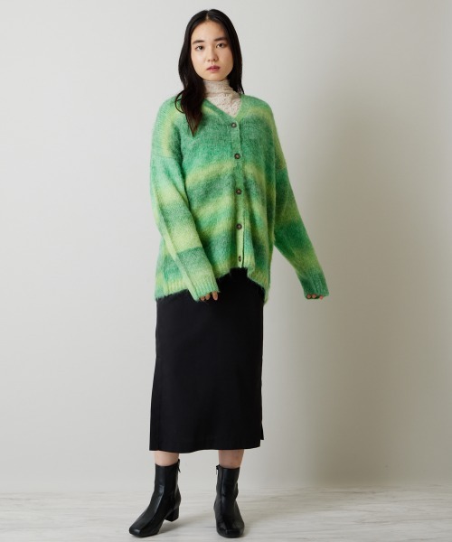 A de a.v.v(アードアー・ヴェ・ヴェ)の「グラデーションチュニックカーディガン(カーディガン/ボレロ・レディース・グリーン/イエロー・FREE)」の12枚目の写真