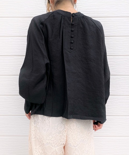 Q（キュー）の「2wayギャザーブラウス（シャツ/ブラウス・レディース・ブラック/アイボリー・MEDIUM）」の7枚目の写真