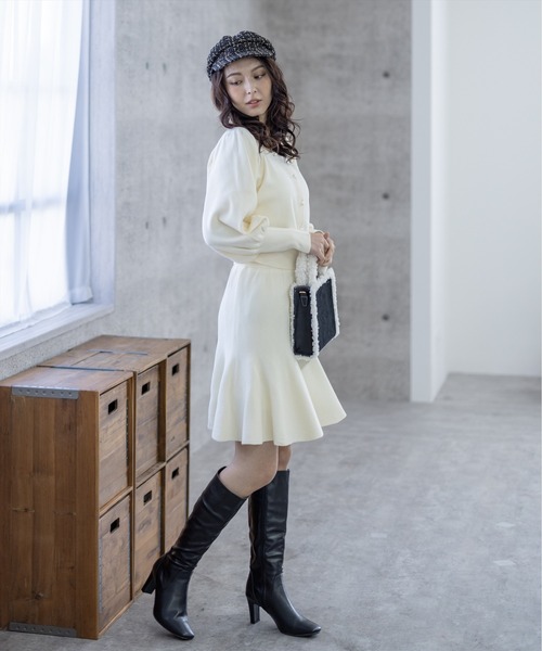 clear（クリア）の「フレアニットミニスカート[セットアップ可能]（スカート・レディース・ブラック/グレー/アイボリー・F）」の15枚目の写真