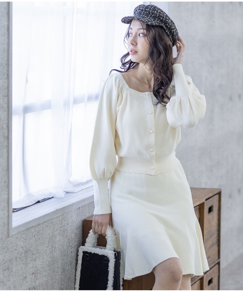 clear（クリア）の「フレアニットミニスカート[セットアップ可能]（スカート・レディース・ブラック/グレー/アイボリー・F）」の17枚目の写真