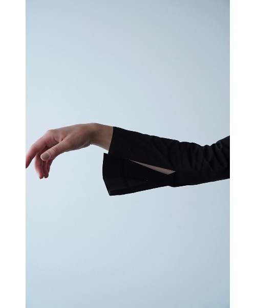 CLANE(クラネ)の「CLANE/クラネ/TIERED ONE PIECE(ワンピース・メンズ・ベージュ/グリーン/ブラック・1)」の9枚目の写真