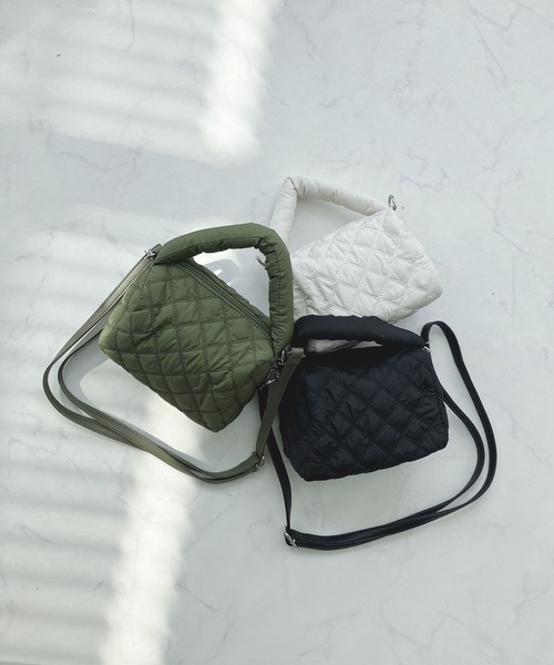 AS KNOW AS plus（アズノゥアズプラス）の「♪ピコ キルティングバッグ（ハンドバッグ・レディース・アイボリー/カーキ/ブラック・FREE）」の4枚目の写真