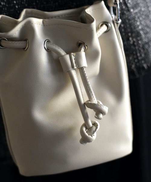 ap retro（アプレトロ）の「巾着ミニショルダーバッグ（ショルダーバッグ・レディース・ブラック/ブラウン/ホワイト・FREE）」の19枚目の写真