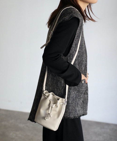 ap retro（アプレトロ）の「巾着ミニショルダーバッグ（ショルダーバッグ・レディース・ブラック/ブラウン/ホワイト・FREE）」の18枚目の写真