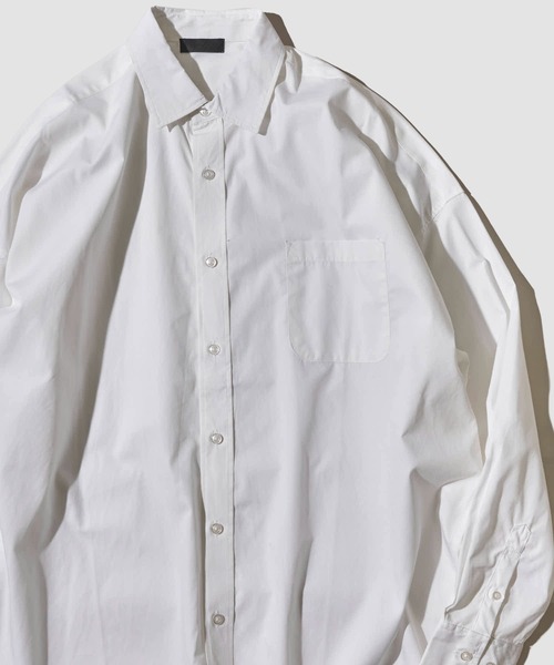 ADPOSION（アドポーション）の「ビッグシルエット ブロードレギュラーカラーシャツ（シャツ/ブラウス・メンズ・ブラック/ホワイト系1/グリーン系1/ブルー/ラベンダー/イエロー/ベージュ/グリーン/ブラック系1/サックスブルー系/ホワイト・MEDIUM/LARGE/X-LARGE）」の2枚目の写真