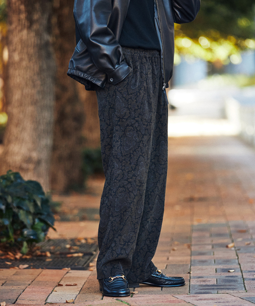 EDIFICE LA BOUCLE（エディフィスラブークル）の「【LA BOUCLE / ラブークル】1タック イージーパンツ（ブラッシュド パターン）（その他パンツ・メンズ・グリーン/ブラウン/ブラック系その他/ブラック・3/1/2）」の2枚目の写真