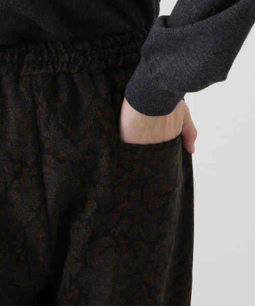 EDIFICE LA BOUCLE（エディフィスラブークル）の「【LA BOUCLE / ラブークル】1タック イージーパンツ（ブラッシュド パターン）（その他パンツ・メンズ・グリーン/ブラウン/ブラック系その他/ブラック・3/1/2）」の8枚目の写真