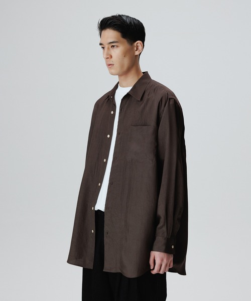 ADAM ET ROPE'（アダムエロペ）の「Naia(TM)ビンテージワッシャー アセテート オーバーサイズ レギュラーカラーシャツ / サステナブル（シャツ/ブラウス・メンズ・ホワイト系その他5/ブルー系その他4/ダークブラウン/ネイビー・XL/M/L）」の12枚目の写真