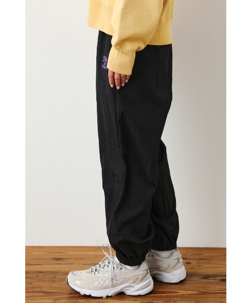 RODEO CROWNS WIDE BOWL(ロデオクラウンズワイドボウル)の「SHARE EASY TRACK PANTS(その他パンツ・レディース・ブルー/ブラック/パープル/グリーン・MEDIUM/LARGE)」の9枚目の写真