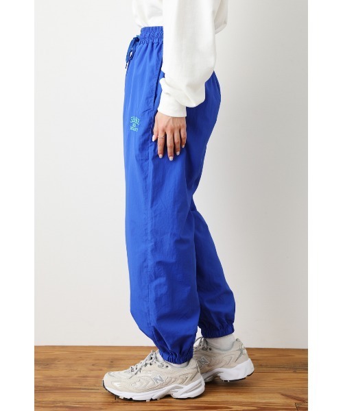 RODEO CROWNS WIDE BOWL(ロデオクラウンズワイドボウル)の「SHARE EASY TRACK PANTS(その他パンツ・レディース・ブルー/ブラック/パープル/グリーン・MEDIUM/LARGE)」の6枚目の写真