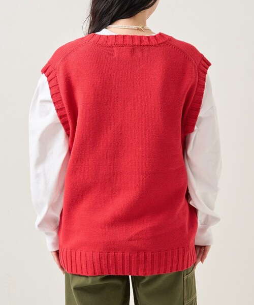 FREAK'S STORE(フリークスストア)の「TOWN CRAFT × FREAK'S STORE/タウンクラフト 別注 天竺Vネックニットベスト(ベスト・レディース・グレー/レッド/オフホワイト/ネイビー・フリ-)」の11枚目の写真