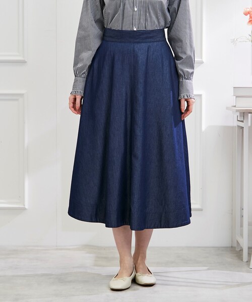 couture brooch（クチュールブローチ）の「◆コットン混デニムフレアースカート（スカート・レディース・サックスブルー/ネイビー・36/38/40/42）」の20枚目の写真