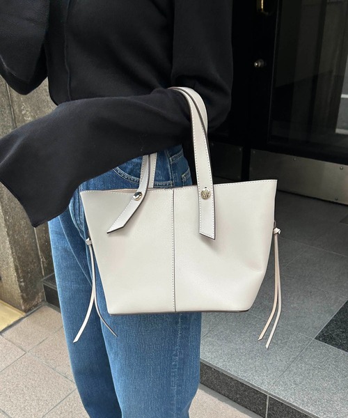 CAPRICIEUX LE'MAGE(カプリシューレマージュ)の「センターシームポーチ付バッグ(ハンドバッグ・レディース・モカ/ブラック/オフホワイト・FREE)」の10枚目の写真