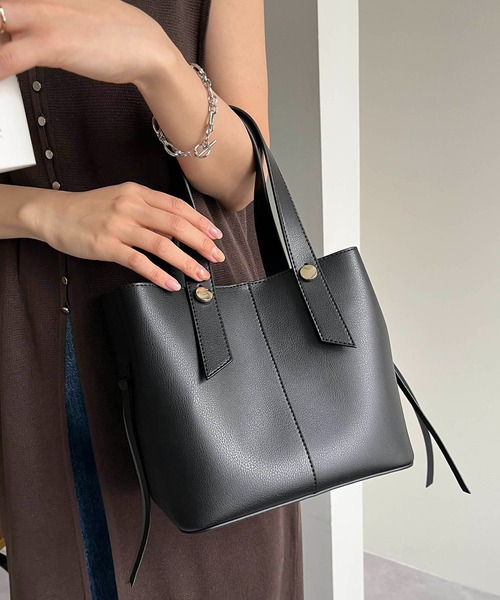 CAPRICIEUX LE'MAGE(カプリシューレマージュ)の「センターシームポーチ付バッグ(ハンドバッグ・レディース・モカ/ブラック/オフホワイト・FREE)」の16枚目の写真
