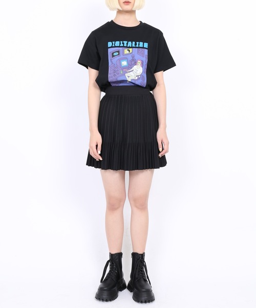 PUNYUS(プニュズ)の「クリスタルプリーツフレアミニスカート(スカート・レディース・ブラック・4/2/3/1)」の15枚目の写真