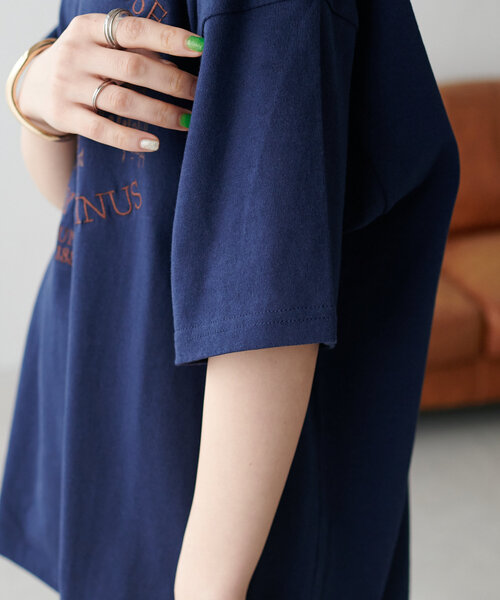 DISCOAT（ディスコート）の「【WEB限定】モチーフ刺繍ロゴTシャツ《ユニセックス》（Tシャツ/カットソー・レディース・チャコールグレー/ホワイト/ネイビー・FREE）」の18枚目の写真