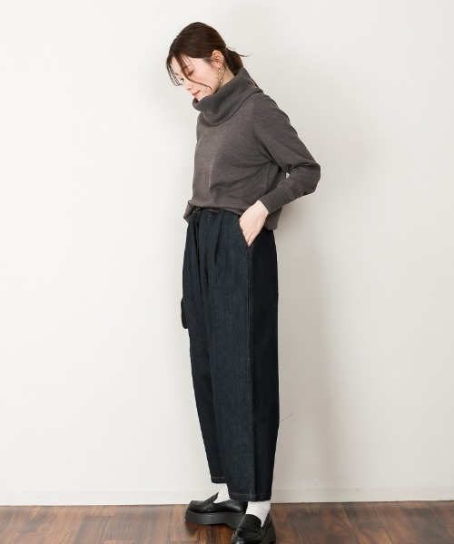 atONE(アットワン)の「atONE 前バックルバルーンデニムパンツ(デニムパンツ・レディース・ネイビー/ブルー/ワンウォッシュ・LL/4L/L/3L/M)」の21枚目の写真