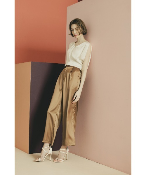 Soir,5 COCOTTE PARIS(ソワールイブニングココットパリ)の「ハイウエストサテンパンツ(その他パンツ・レディース・ブラック/キャメル・SMALL/MEDIUM)」の5枚目の写真