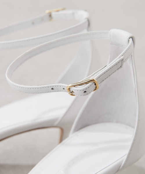 Whim Gazette（ウィムガゼット）の「【BRENTELLA】ストラップサンダル（サンダル・レディース・ゴールド/ホワイト・36/37/38）」の4枚目の写真
