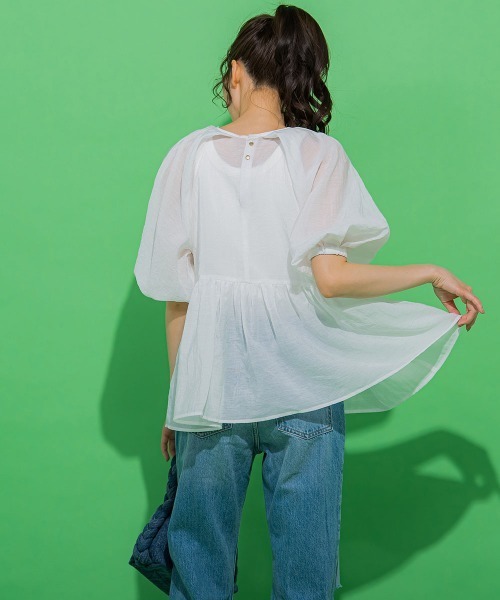 【女性らしいトレンドのシアー素材】ペプラムブラウス《手洗い可能》