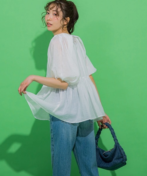 【女性らしいトレンドのシアー素材】ペプラムブラウス《手洗い可能》