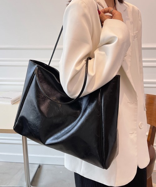 SEN TOKYO(セントーキョー)の「大人可愛いさ漂う。フェイクレザー大容量トートバック(トートバッグ・レディース・アイボリー/ブラック/ブルー/ブラウン・FREE)」の17枚目の写真