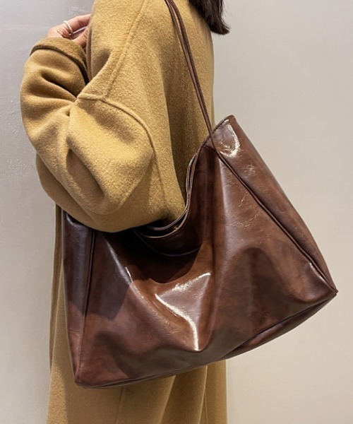 SEN TOKYO(セントーキョー)の「大人可愛いさ漂う。フェイクレザー大容量トートバック(トートバッグ・レディース・アイボリー/ブラック/ブルー/ブラウン・FREE)」の9枚目の写真
