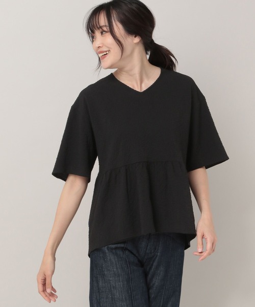 Elura(エルーラ)の「シボ感ペプラムブラウス(シャツ/ブラウス・レディース・ホワイト/ブラック・MEDIUM/LARGE)」の2枚目の写真