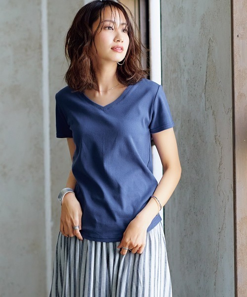 nissen(ニッセン)の「UVカット綿100%フライス素材Vネック半袖Tシャツ(Tシャツ/カットソー・レディース・ライトイエロー/ローズ/ミント/グリーン/ブルー/グレイッシュベージュ/ブラック/ピンク/オフホワイト・M/L/S/LL)」の21枚目の写真