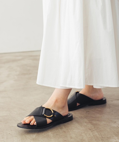 CORSO ROMA,9(コルソローマ)の「レザークロスサンダル(サンダル・レディース・ブラック・37/38/36)」の2枚目の写真