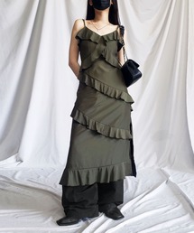 ※【 肩紐調節可/裏地付き 】フリルデザインサイドスリットロングキャミワンピース