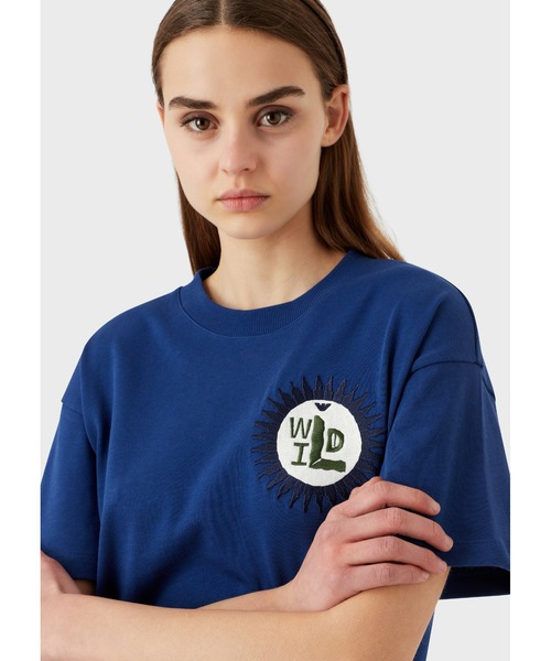 EMPORIO ARMANI（エンポリオアルマーニ）の「【エンポリオ アルマーニ】サステナブルコレクション Tシャツ オーガニックアメリカンジャージー パッチ（Tシャツ/カットソー・レディース・ロイヤルブルー/オリーブ・MEDIUM/SMALL）」の4枚目の写真