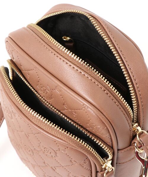 Maison de FLEUR（メゾンドフルール）の「EC限定モノグラム縦型ポシェット（ショルダーバッグ・レディース・ブラウン・FREE）」の14枚目の写真