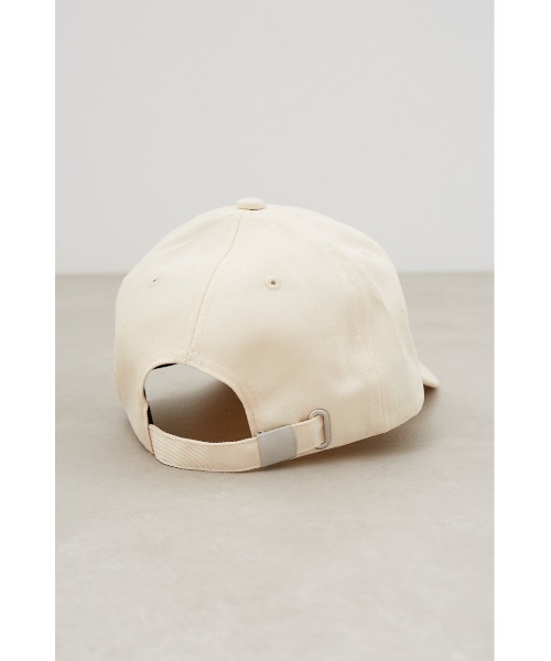 AZUL by moussy(アズールバイマウジー)の「フロントロゴキャップ(キャップ・レディース・ブラック/アイボリー・FREE)」の6枚目の写真