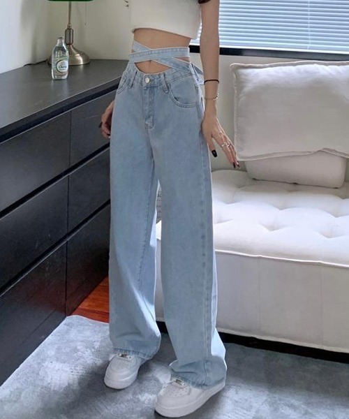 gossip!ロサンゼルス(ゴシップロサンゼルス)の「YUGA ウエストストラップ ストレートパンツ(デニムパンツ・レディース・ライトブルー・XL/L/M/S)」の5枚目の写真