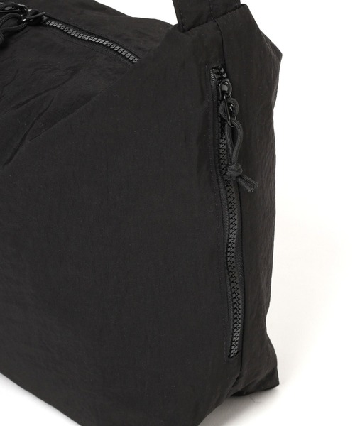 GLOBAL WORK（グローバルワーク）の「撥水ライトショルダーS/909338（ショルダーバッグ・メンズ・ブラック/ホワイト/グリーン/グレー/ライトブルー/ベージュ/ライトグレー/オフホワイト・FREE）」の16枚目の写真