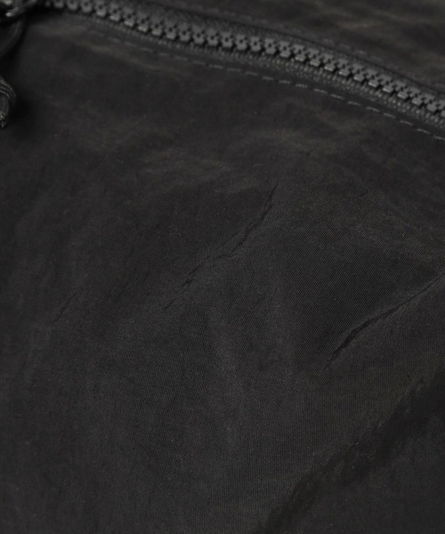 GLOBAL WORK（グローバルワーク）の「撥水ライトショルダーS/909338（ショルダーバッグ・メンズ・ブラック/ホワイト/グリーン/グレー/ライトブルー/ベージュ/ライトグレー/オフホワイト・FREE）」の21枚目の写真