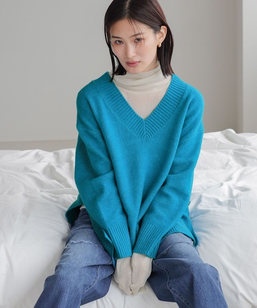 LOWRYS FARM(ローリーズファーム)の「カラーVチュニック 967402(ニット/セーター・レディース・グレー/ブルー/グリーン/イエロー/チャコールグレー/パープル・FREE)」の5枚目の写真