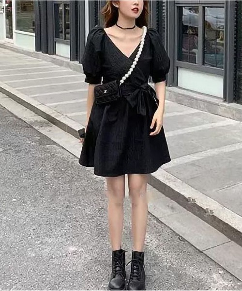 LOPASS(ロパス)の「Vネックショート丈ワンピース(ワンピース・レディース・ブラック/アイボリー・S/M)」の7枚目の写真