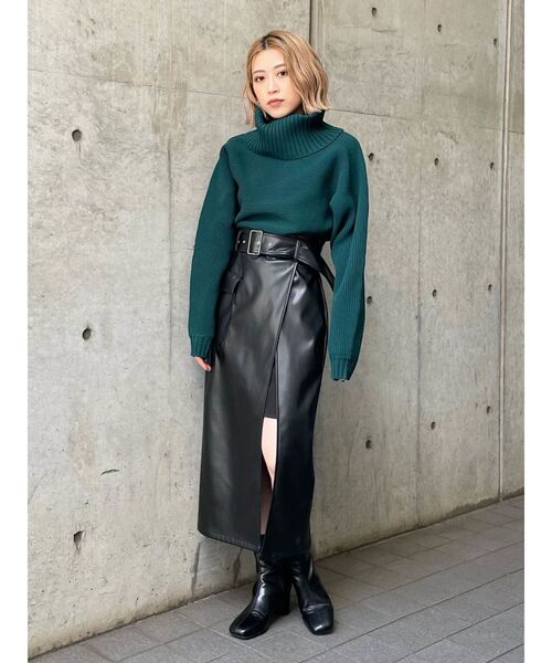 MURUA（ムルーア）の「BIGタートルニットプルオーバー（ニット/セーター・レディース・モカ/グリーン/アイボリー/ブルー・FREE）」の16枚目の写真