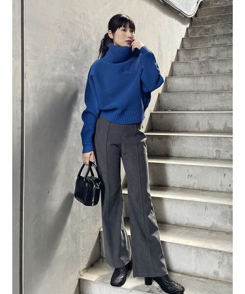 MURUA（ムルーア）の「BIGタートルニットプルオーバー（ニット/セーター・レディース・モカ/グリーン/アイボリー/ブルー・FREE）」の18枚目の写真