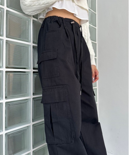 OLIVE des OLIVE（オリーブデオリーブ）の「メニーポケットカーゴパンツ　1032020080（カーゴパンツ・レディース・ワンウォッシュ/ピンク系その他/ブラック/ピンク・FREE）」の6枚目の写真