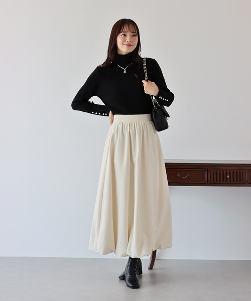 BLUEEAST（ブルーイースト）の「袖パールボタンタートルネックニット（ニット/セーター・レディース・ブルー/ブラック/グレー/オフホワイト/ボルドー・MEDIUM）」の16枚目の写真