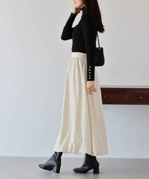 BLUEEAST（ブルーイースト）の「袖パールボタンタートルネックニット（ニット/セーター・レディース・ブルー/ブラック/グレー/オフホワイト/ボルドー・MEDIUM）」の17枚目の写真