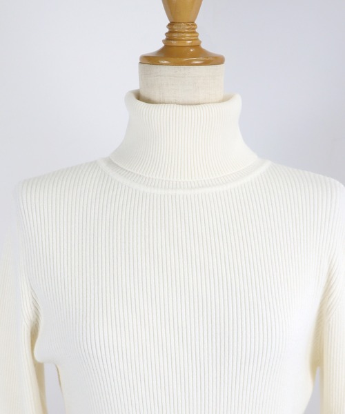 BLUEEAST（ブルーイースト）の「袖パールボタンタートルネックニット（ニット/セーター・レディース・ブルー/ブラック/グレー/オフホワイト/ボルドー・MEDIUM）」の20枚目の写真