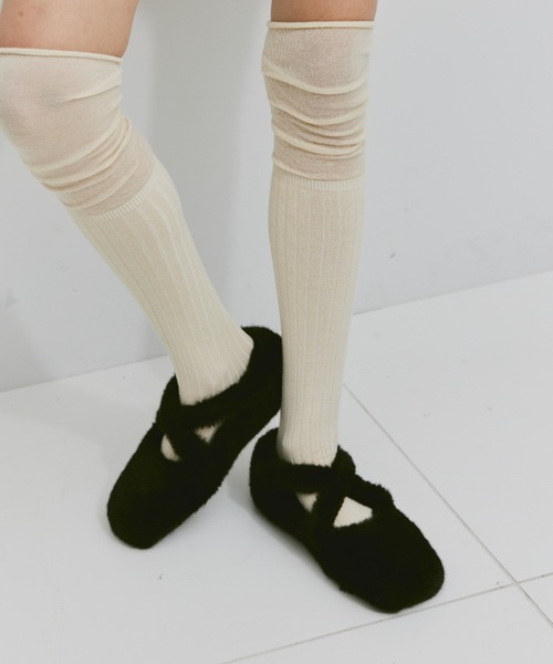 un/neu(アンノイ)の「ファークロスラインシューズ / ファーパンプス / バレエシューズ(バレエシューズ・レディース・アイボリー/ブラック・S/M/L)」の6枚目の写真