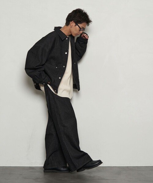 PUBLUX（パブリュクス）の「PUBLUX/パブリュクス タックワイドストレートデニム/セットアップ対応(限定展開)（デニムパンツ・メンズ・ブルー/チャコールグレー/ブラック・SMALL/MEDIUM/LARGE）」の8枚目の写真