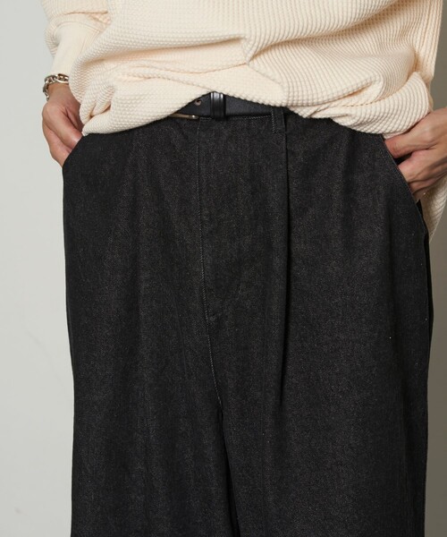 PUBLUX（パブリュクス）の「PUBLUX/パブリュクス タックワイドストレートデニム/セットアップ対応(限定展開)（デニムパンツ・メンズ・ブルー/チャコールグレー/ブラック・SMALL/MEDIUM/LARGE）」の12枚目の写真