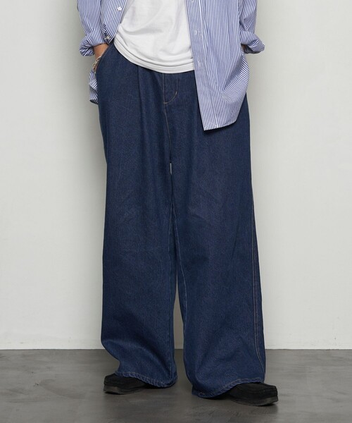 PUBLUX（パブリュクス）の「PUBLUX/パブリュクス タックワイドストレートデニム/セットアップ対応(限定展開)（デニムパンツ・メンズ・ブルー/チャコールグレー/ブラック・SMALL/MEDIUM/LARGE）」の15枚目の写真